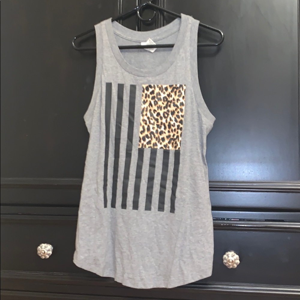 VS pink tank